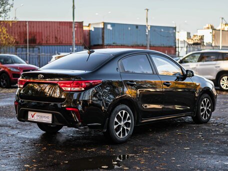 2017 Kia Rio IV, чёрный, 1050000 рублей, вид 2