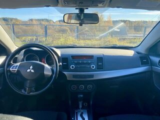 2010 Mitsubishi Lancer X, бежевый, 750000 рублей, вид 4