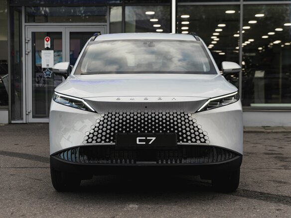 2026 Omoda C7, серебристый - вид 2