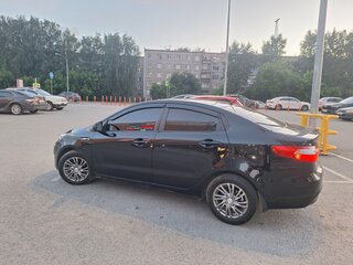 2012 Kia Rio 5-speed III, чёрный, 780000 рублей, вид 4