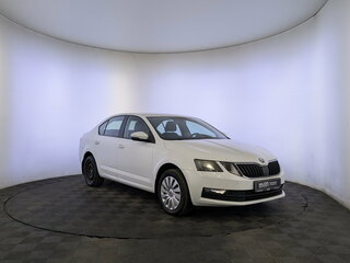 2020 Skoda Octavia III (A7) Рестайлинг, белый, 1790000 рублей, вид 3