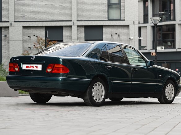 1997 Mercedes-Benz E-Класс 230 II (W210, S210), зелёный - вид 6