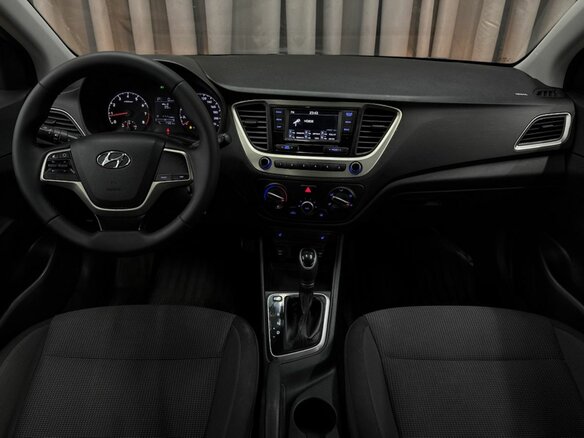 2017 Hyundai Solaris II, серебристый, 1199900 рублей - вид 13