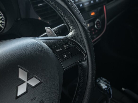 2013 Mitsubishi Outlander II Рестайлинг, серебристый, 1180000 рублей - вид 12