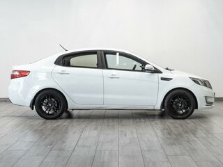 2012 Kia Rio 4-speed III, белый, 919000 рублей, вид 5