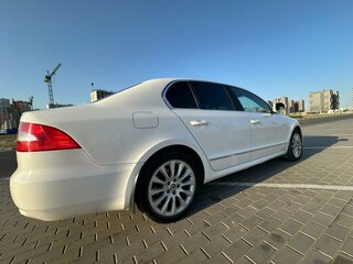 2011 Skoda Superb DSG II, белый, 950000 рублей, вид 3