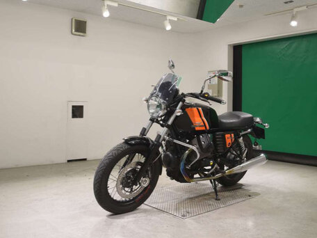 2013 Moto Guzzi V7 Spezial, чёрный, 430000 рублей, вид 4
