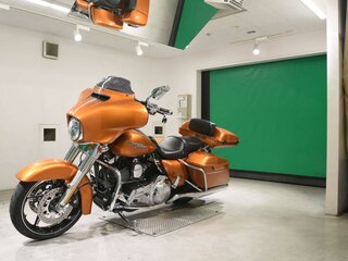 2013 Harley-Davidson Street Glide, оранжевый, 1299000 рублей, вид 4