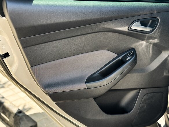 2014 Ford Focus III, серебристый, 760000 рублей - вид 10