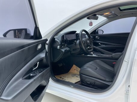2022 Hyundai Elantra VII (CN7), белый, 1615000 рублей, вид 4