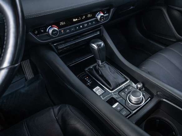 2020 Mazda 6 III (GJ) Рестайлинг 2, серый, 2745000 рублей - вид 21