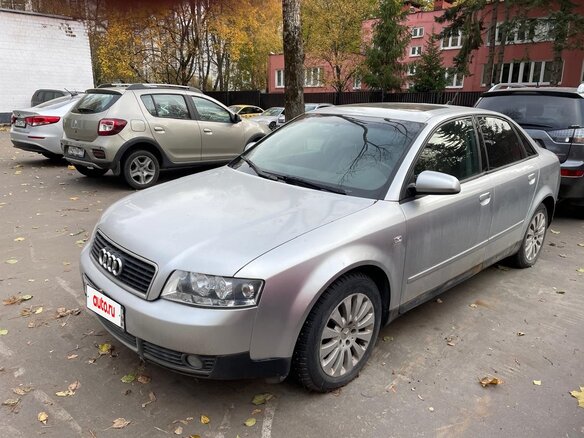 2001 Audi A4 II (B6), серебристый, 380000 рублей