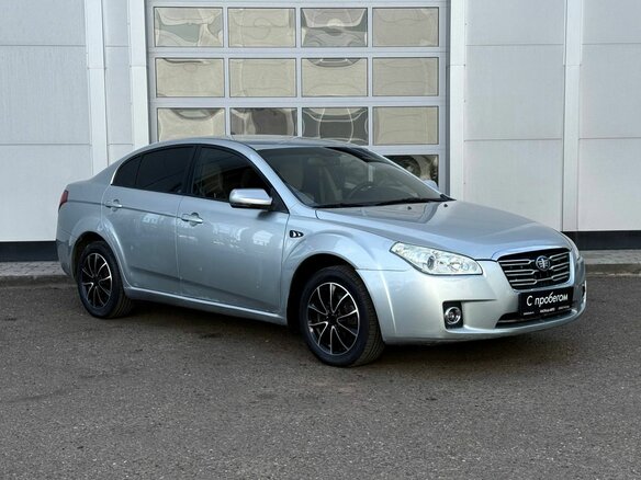 2012 FAW Besturn B50 I, серебристый, 330000 рублей - вид 6