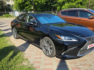 2021 Lexus ES 300h VII Рестайлинг, чёрный, 3800000 рублей, вид 2