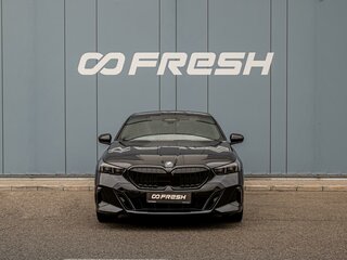 2023 BMW 5 серии 520d xDrive VIII (G60/G61/G68), синий, 7200000 рублей, вид 3