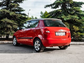 2011 Skoda Fabia II Рестайлинг, красный, 735000 рублей, вид 2