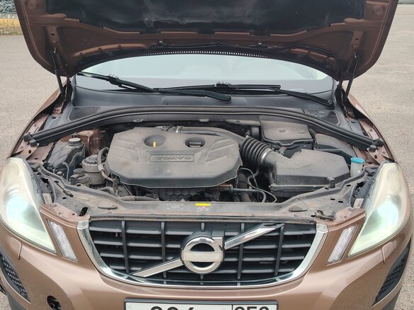 2010 Volvo XC60 I, жёлтый, 950000 рублей - вид 8