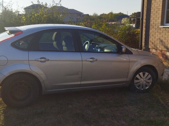 2011 Ford Focus II Рестайлинг, серый, 510000 рублей - вид 4