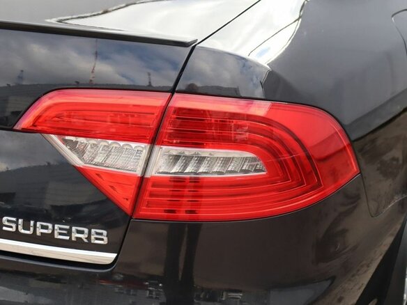 2013 Skoda Superb DSG II Рестайлинг, чёрный, 959000 рублей - вид 23