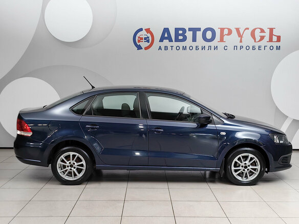 2015 Volkswagen Polo V, синий, 799000 рублей - вид 4