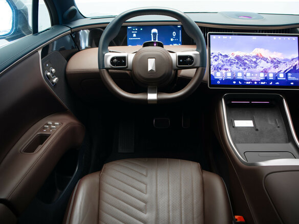 2023 Avatr 11 90 kWh I, серебристый - вид 8