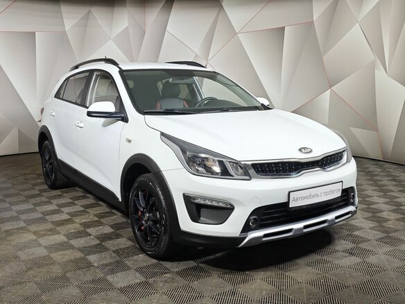 2020 Kia Rio X-Line IV, белый, 1659000 рублей - вид 2