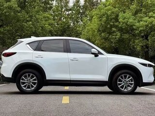 2024 Mazda CX-5 II Рестайлинг, чёрный, 2320226 рублей, вид 4