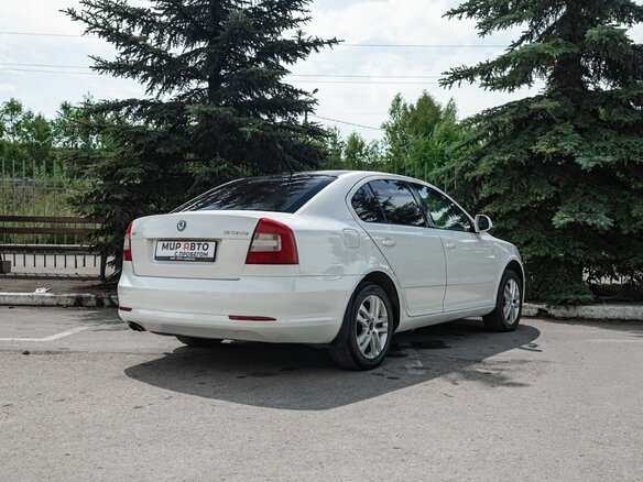 2012 Skoda Octavia II (A5) Рестайлинг, белый, 725000 рублей - вид 3