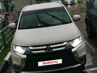 2016 Mitsubishi Outlander III Рестайлинг 2, белый, 2000000 рублей, вид 1