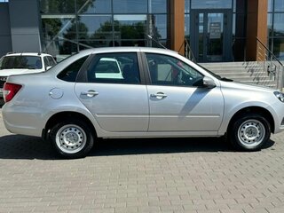 2026 Lada (ВАЗ) Granta I Рестайлинг, серебристый, 1083000 рублей, вид 4