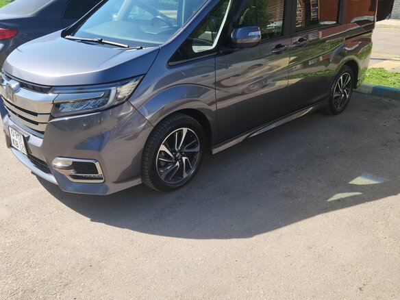 2018 Honda Stepwgn Spada V Рестайлинг, серый, 2900000 рублей - вид 3
