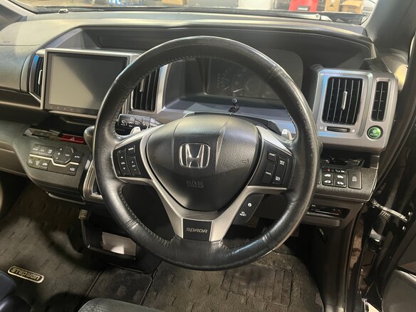 2014 Honda Stepwgn IV Рестайлинг, чёрный, 1650000 рублей - вид 12