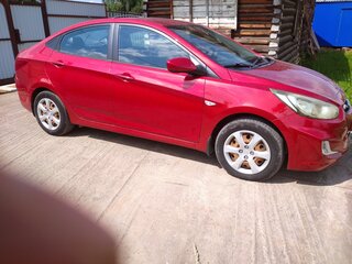 2012 Hyundai Solaris I, красный, 750000 рублей, вид 2