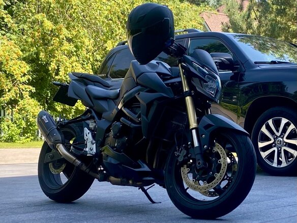 2015 Suzuki GSR 750, чёрный, 600000 рублей