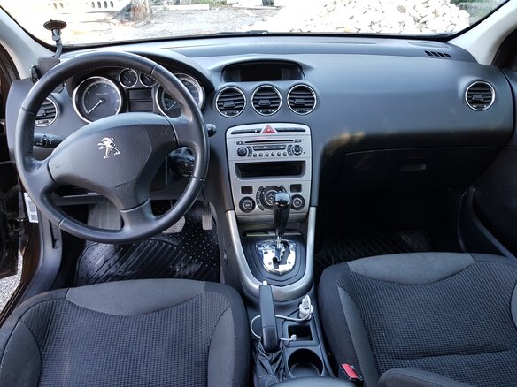 2011 Peugeot 308 I Рестайлинг, коричневый, 580000 рублей - вид 7