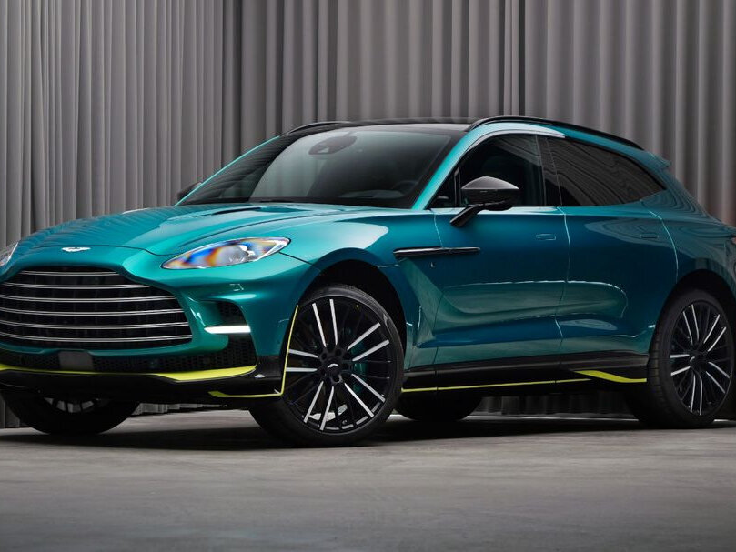Открыть фотографии: Aston Martin DBX I