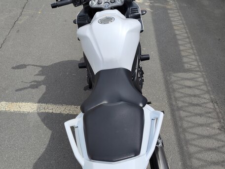 2011 Yamaha FZ1, белый, 655000 рублей, вид 4