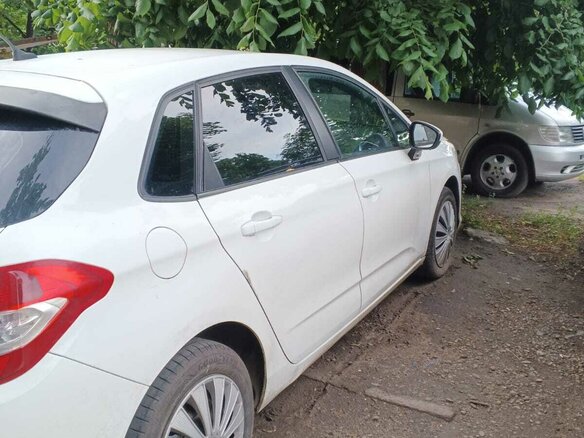 2012 Citroen C4 II, белый, 450000 рублей - вид 2