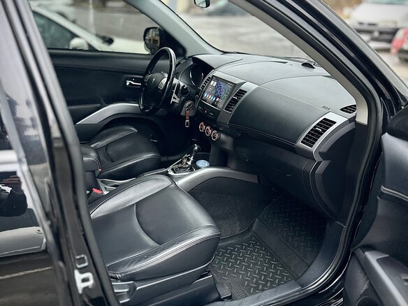 2009 Peugeot 4007, чёрный, 1385000 рублей - вид 10