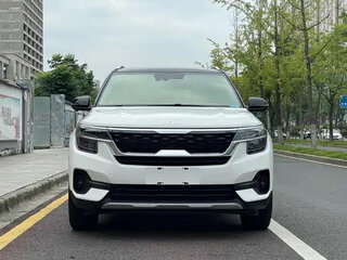 2023 Kia KX3, белый, 1612000 рублей, вид 2