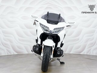 2019 Honda GL 1800 Gold Wing, белый, 2499000 рублей, вид 4