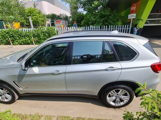 2014 BMW X5 30d III (F15), серый, 3900000 рублей, вид 5