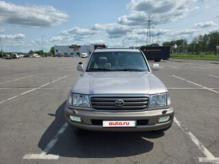 2004 Toyota Land Cruiser 100 Series Рестайлинг 1, серебристый, 2100000 рублей, вид 2