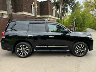2019 Toyota Land Cruiser 200 Series Рестайлинг 2, чёрный, 8350000 рублей, вид 4