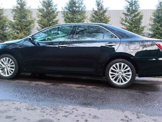 2015 Toyota Camry VII (XV50) Рестайлинг, чёрный, 2175000 рублей, вид 2