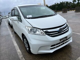 2012 Honda Freed I Рестайлинг, белый, 1270000 рублей, вид 4