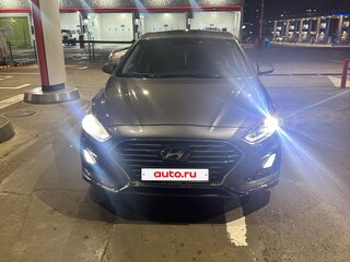 2017 Hyundai Sonata VII (LF) Рестайлинг, серый, 1600000 рублей, вид 3