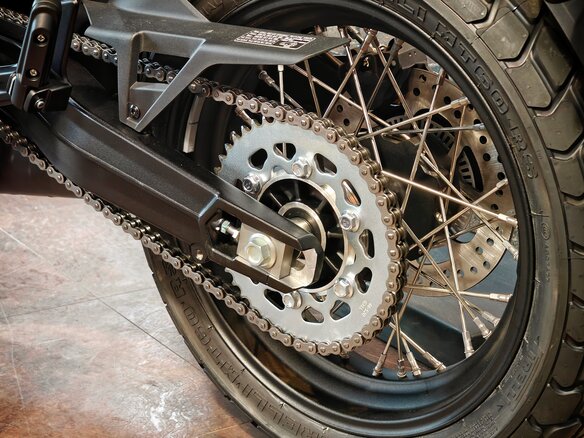 2026 Moto Morini Seiemmezzo SCR, зелёный, 744900 рублей - вид 13