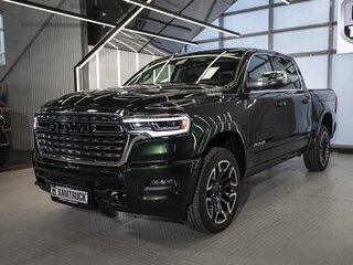 2026 Ram 1500 Crew Cab V Рестайлинг, зелёный, 9872842 рублей, вид 3