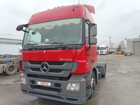 2017 Mercedes-Benz Actros, красный, 4700000 рублей, вид 1